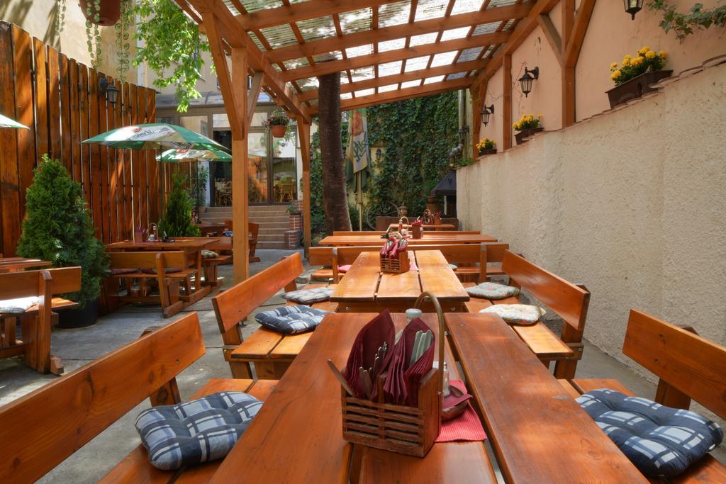 Hostel Sklep Prague Ngoại thất bức ảnh